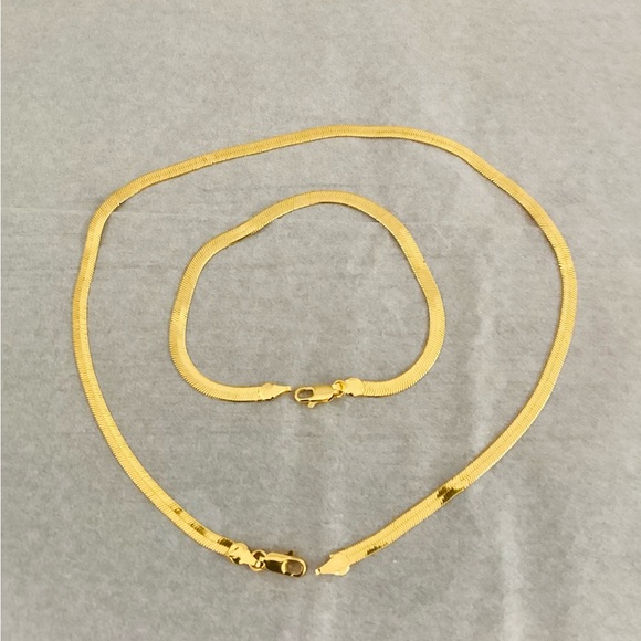 🔥Beautiful gold color flat necklace set any every occasion - Picture 6 of 7